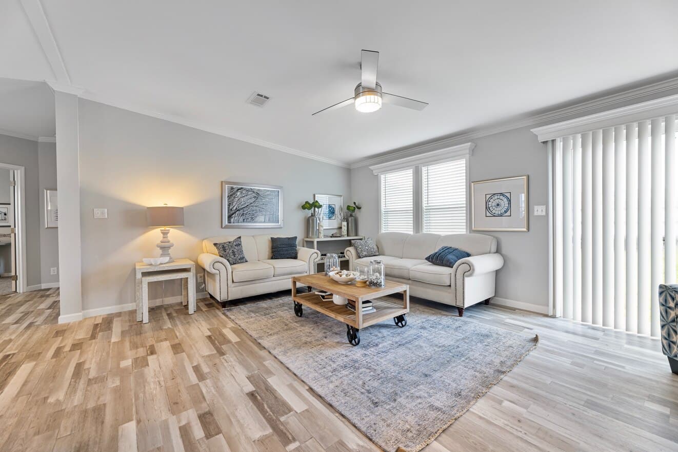 Ventura vi 30483c interior home features