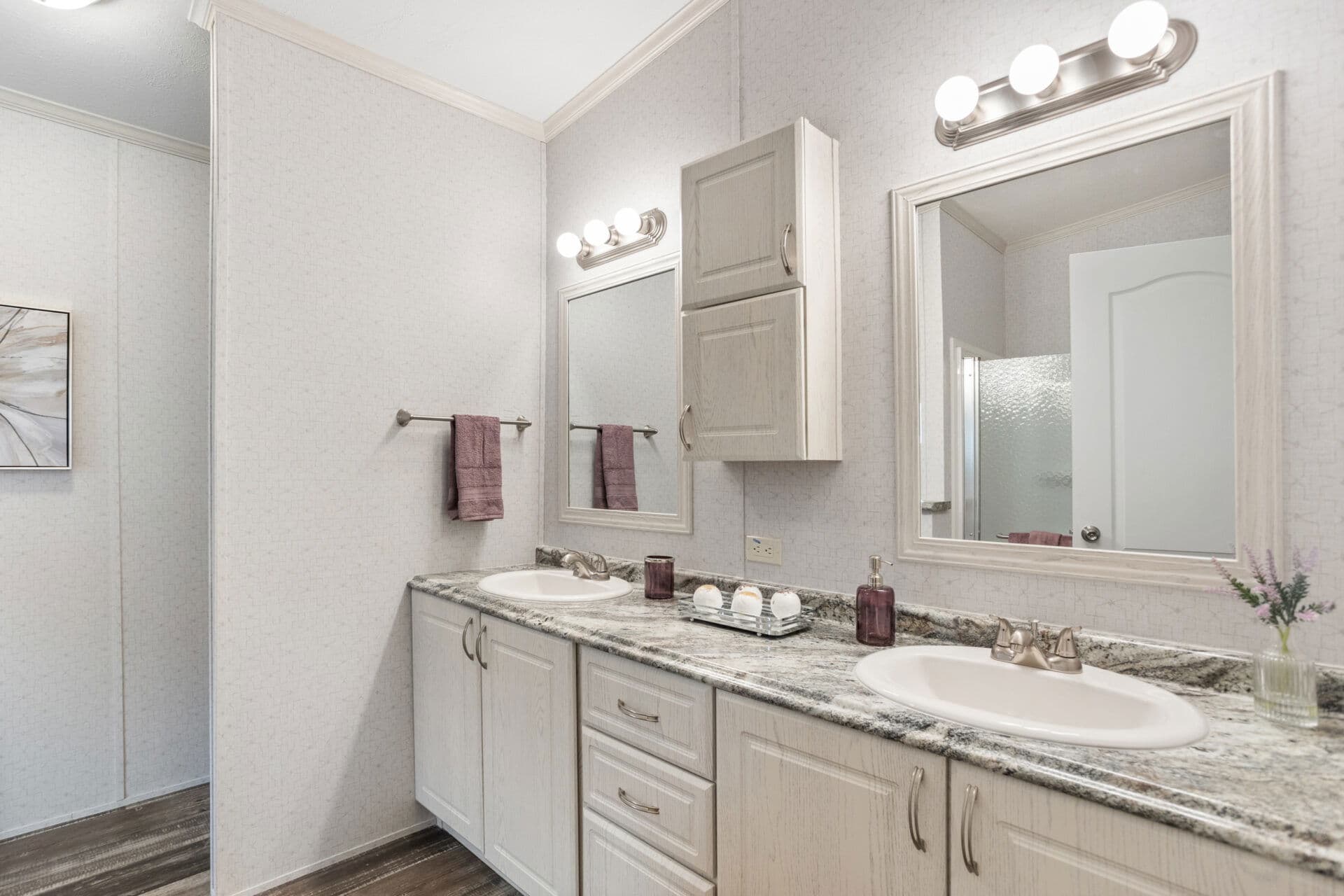 Heritage h-3272-43a bathroom home features