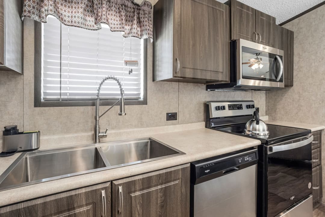 Classic c-1680-32d kitchen home features