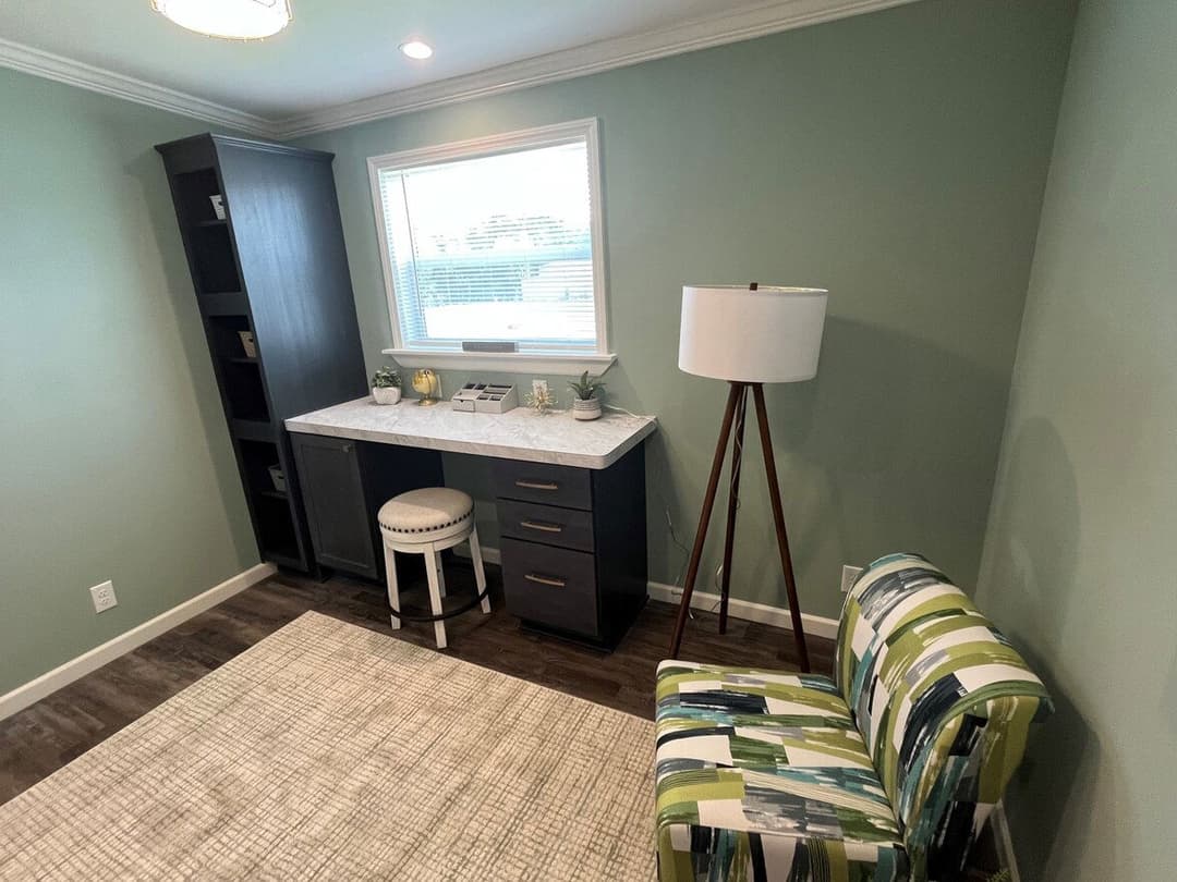 Mckenna 30603b bedroom home features