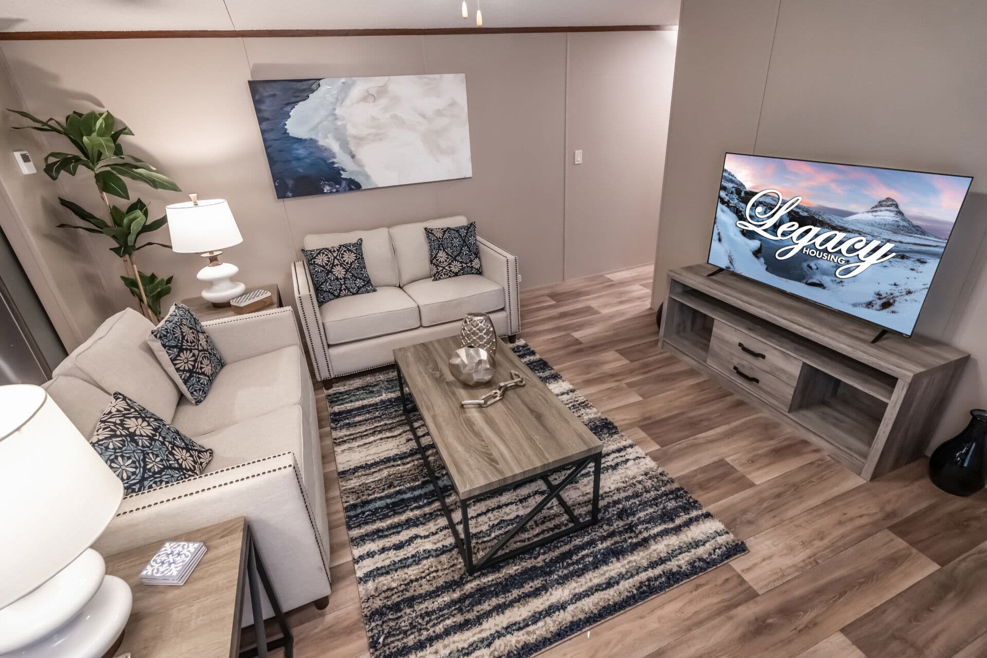 Heritage h-1664-32c interior home features