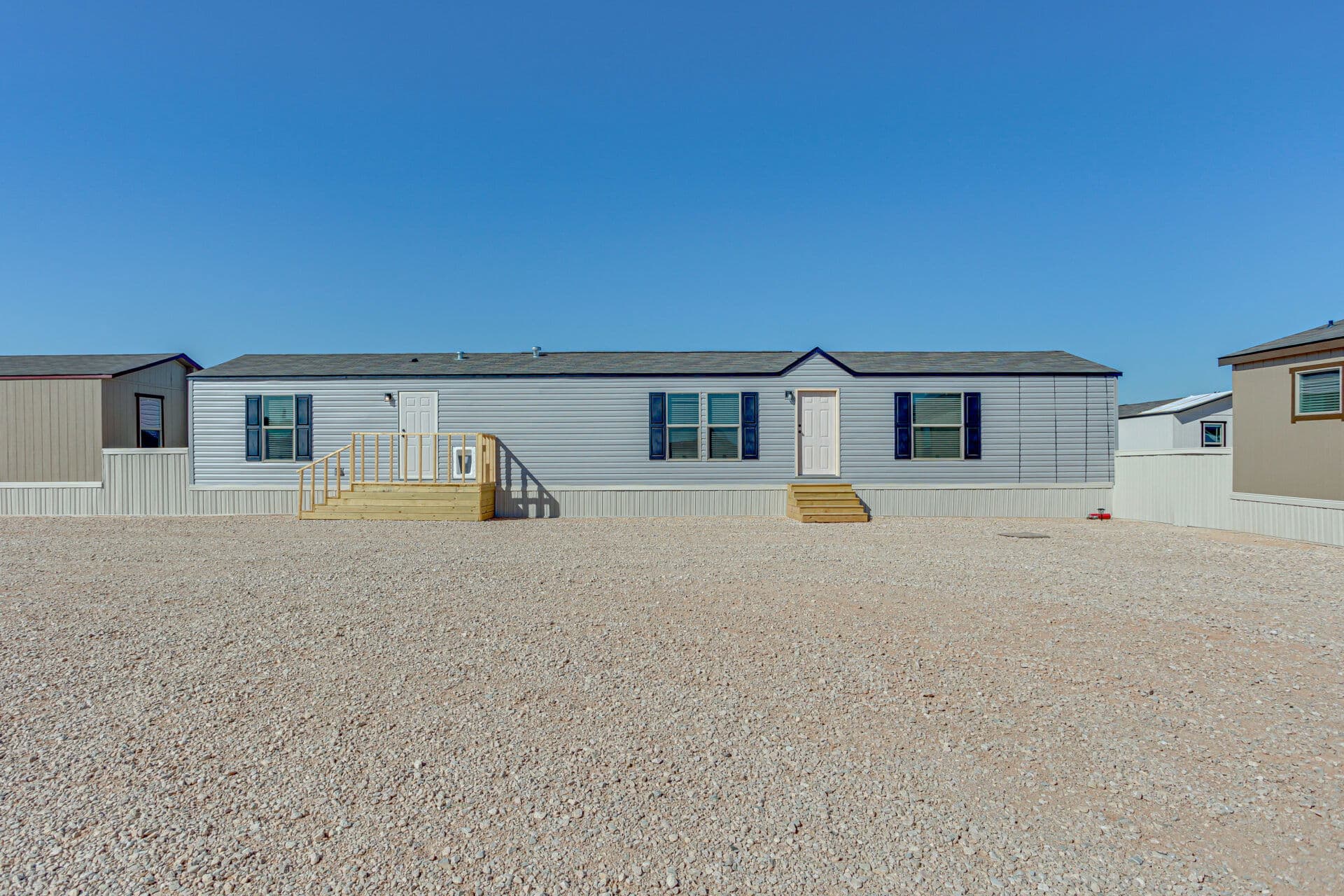 Heritage h-1672-32b elevation and exterior home features