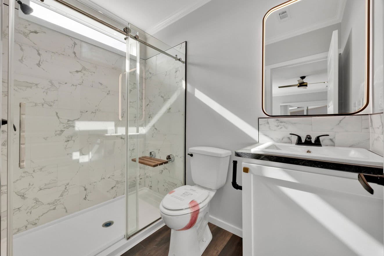 Draper 40764a bathroom home features