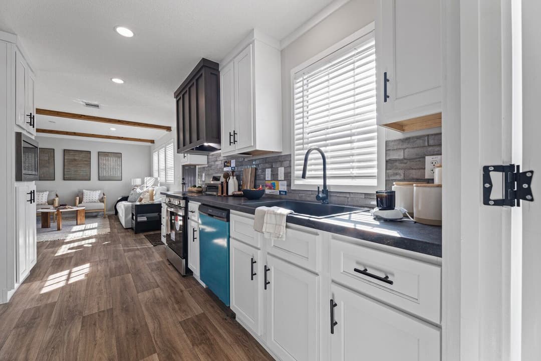 Helix 16763n kitchen home features