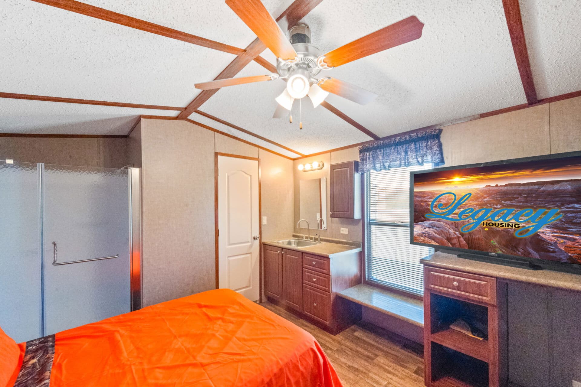 Select s-1234-32a bedroom and interior home features