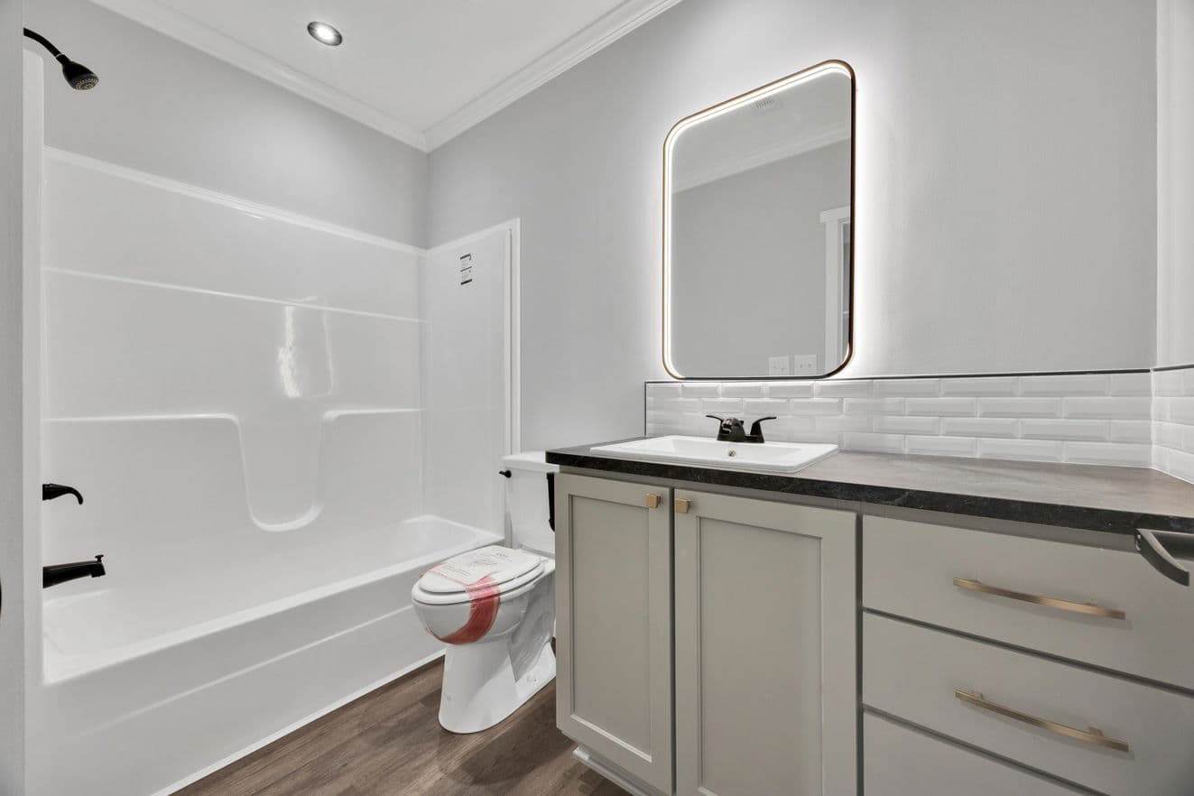 Draper 40764a bathroom home features