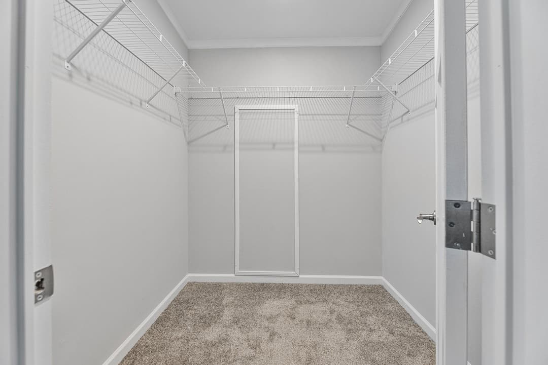 Ventura vi 30483c interior home features