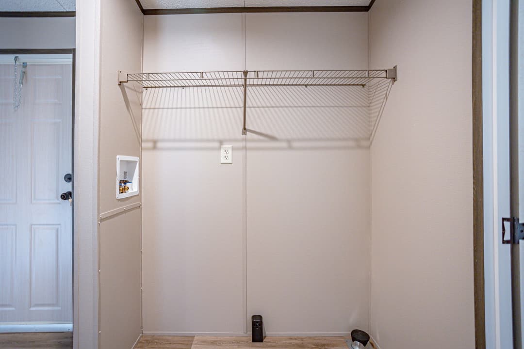 Heritage h-1672-32b interior home features