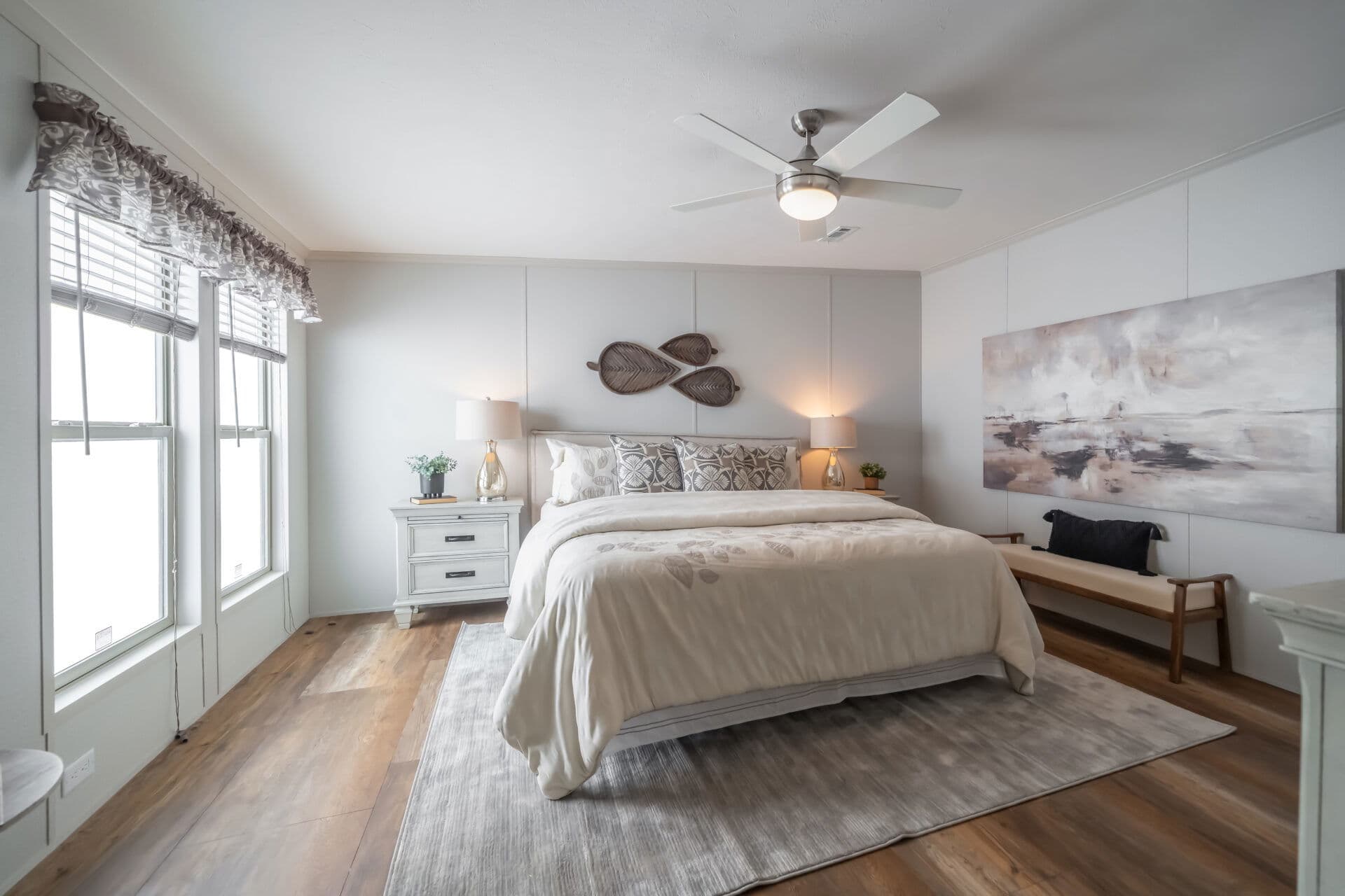 Heritage h-3256-32d bedroom home features