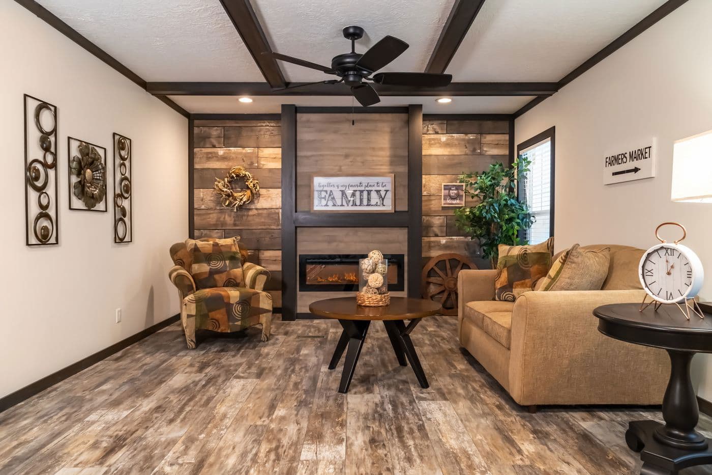 Boujee 2 interior home features