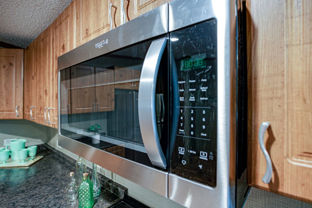 Heritage h-3256-42a kitchen home features