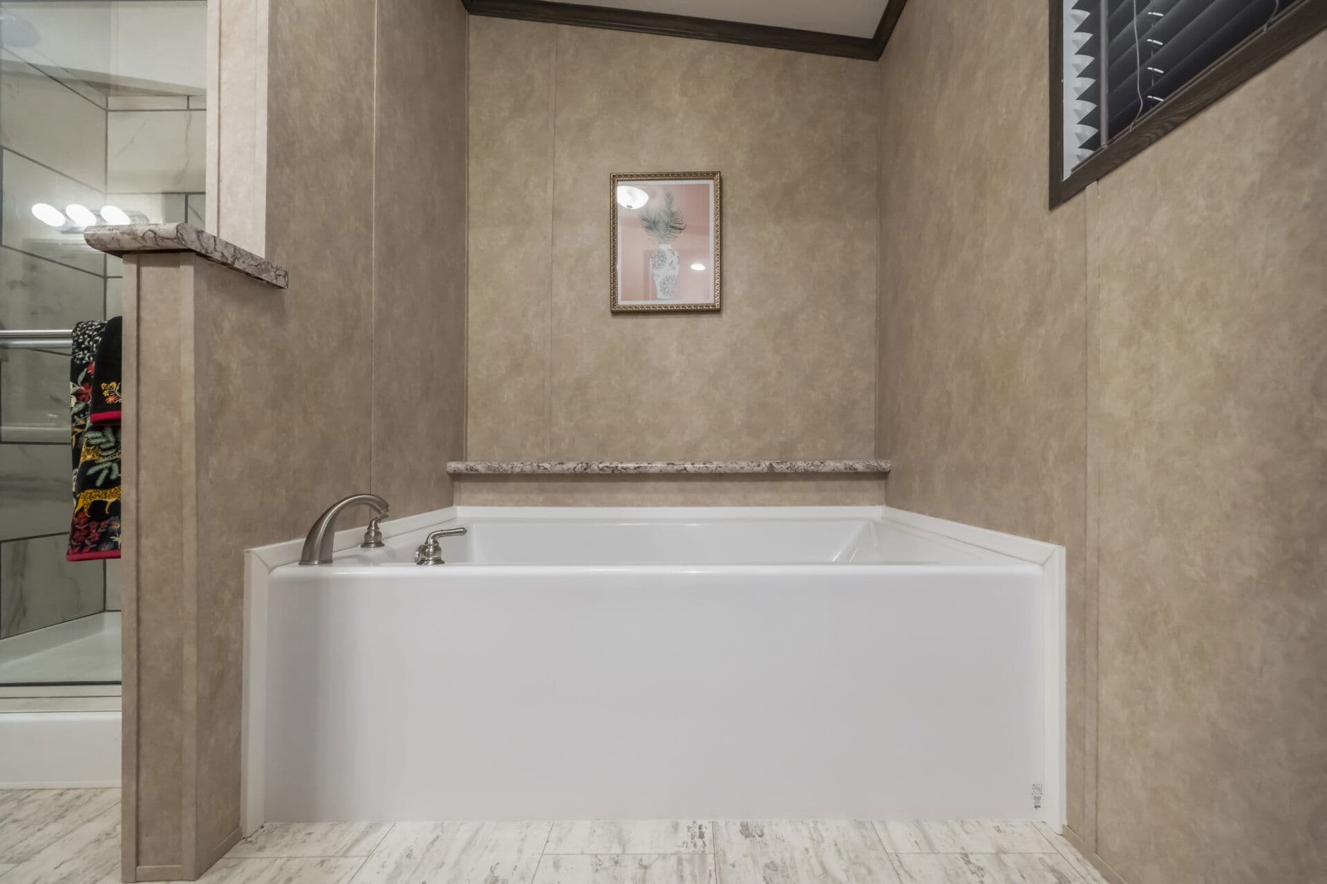 Classic c-3256-42b bathroom home features