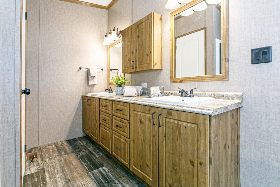 Classic c-3264-32c bathroom home features