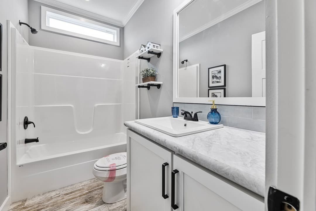 Cottage farmhouse 28522j bathroom home features