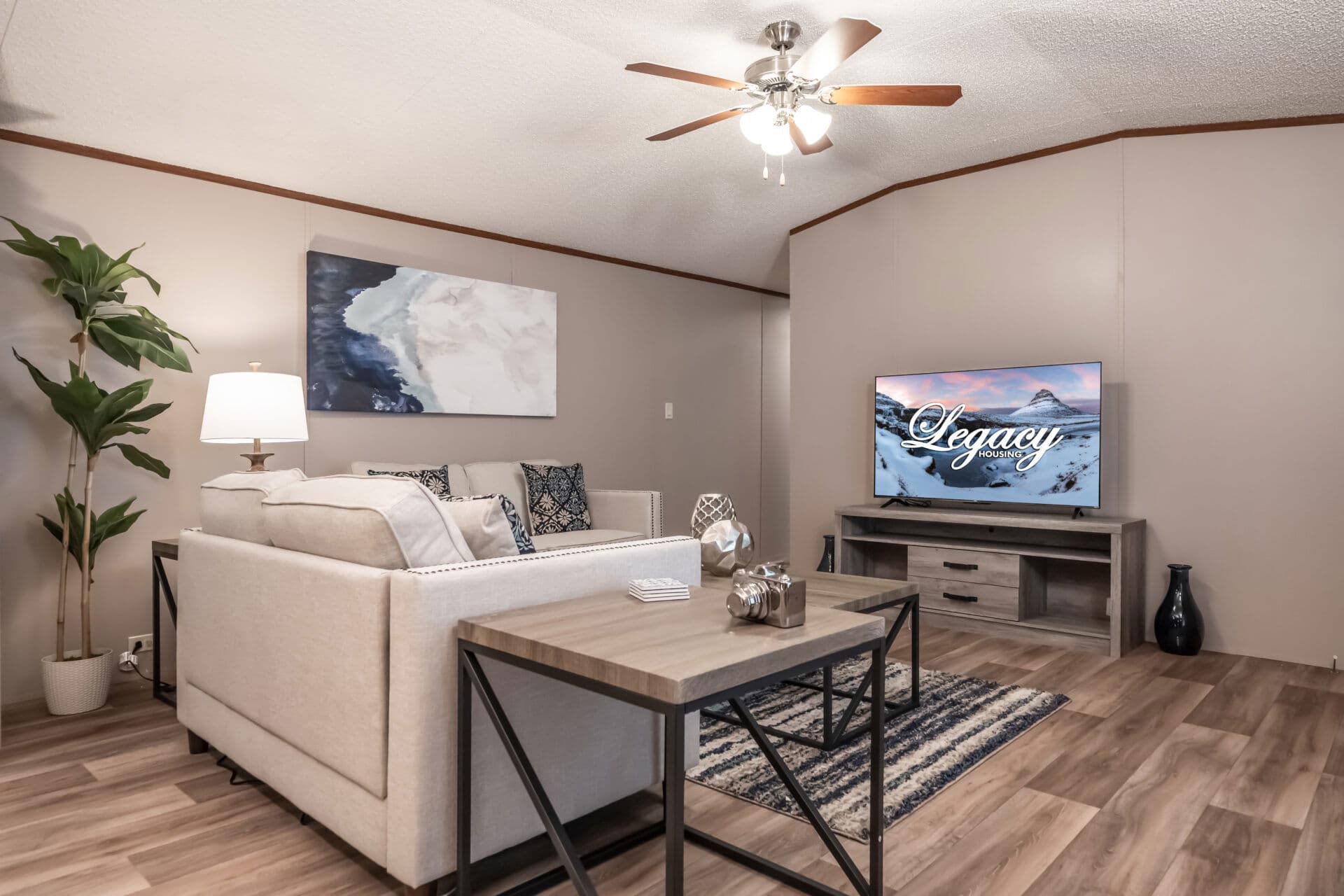 Heritage h-1664-32c interior home features