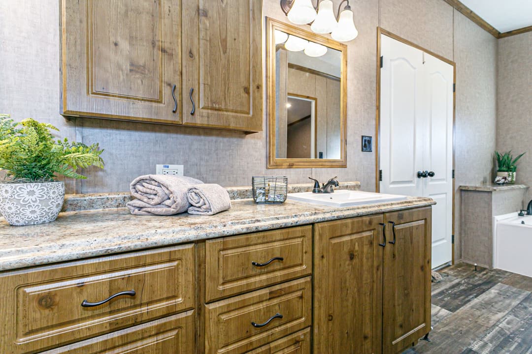 Classic c-3264-32c bathroom home features