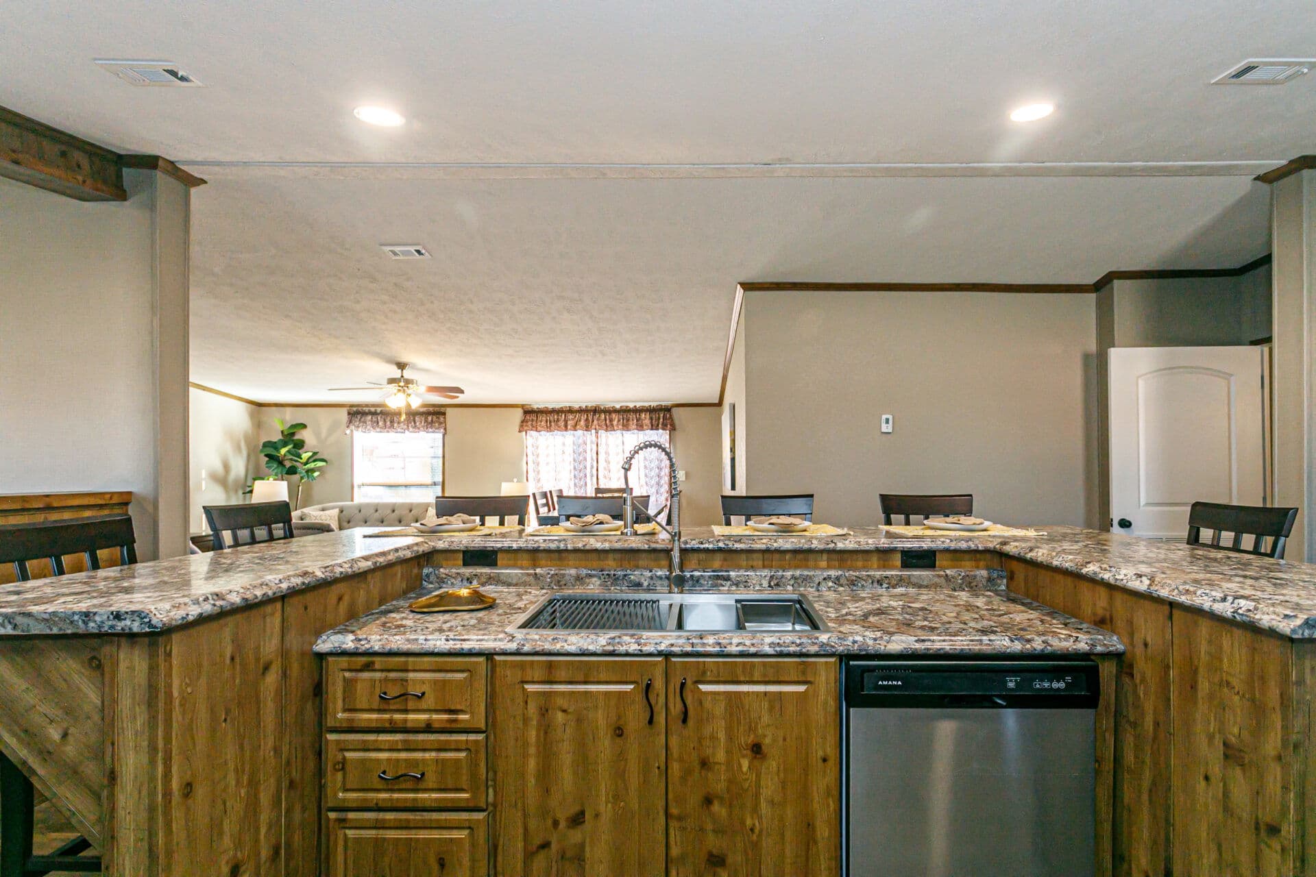 Doublewide h-3672-43a kitchen home features