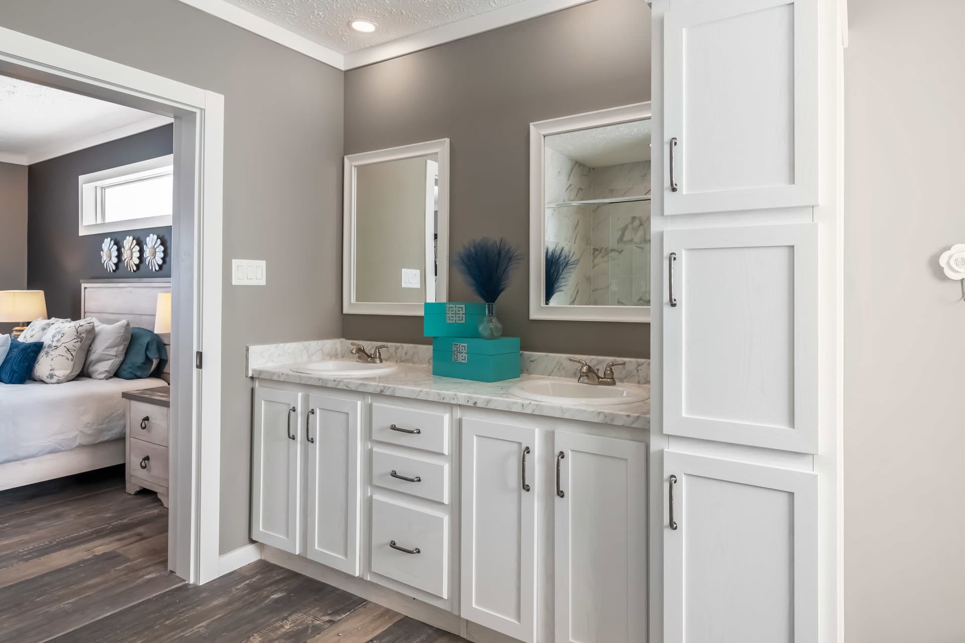 The willow oak bathroom home features