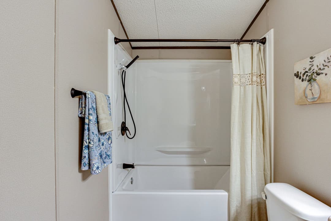 Heritage h-1672-32b bathroom home features