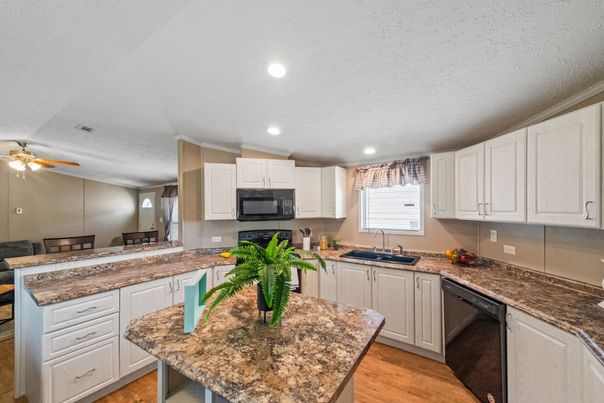 Classic c-1880-32f kitchen home features