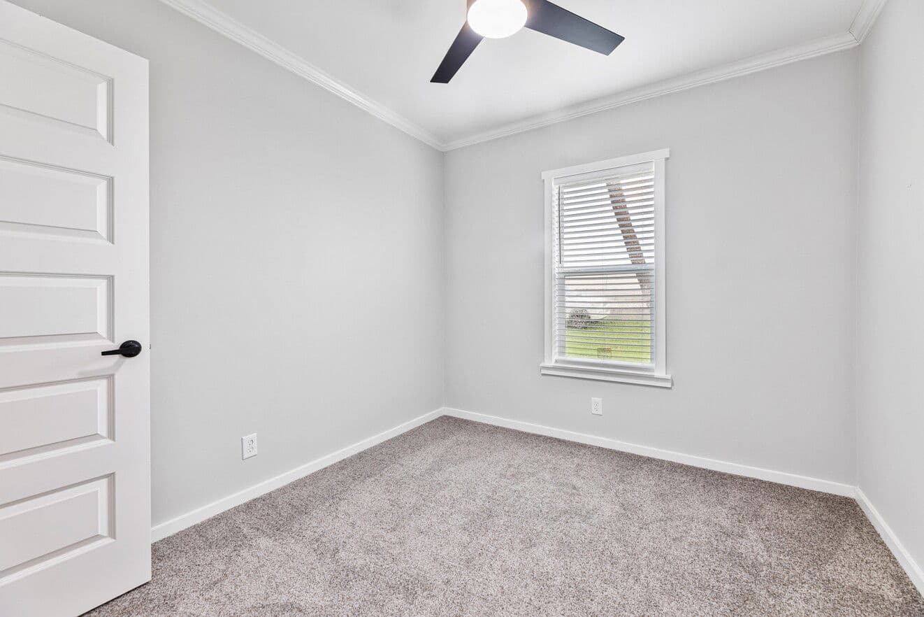 Paxton 28523a bedroom home features