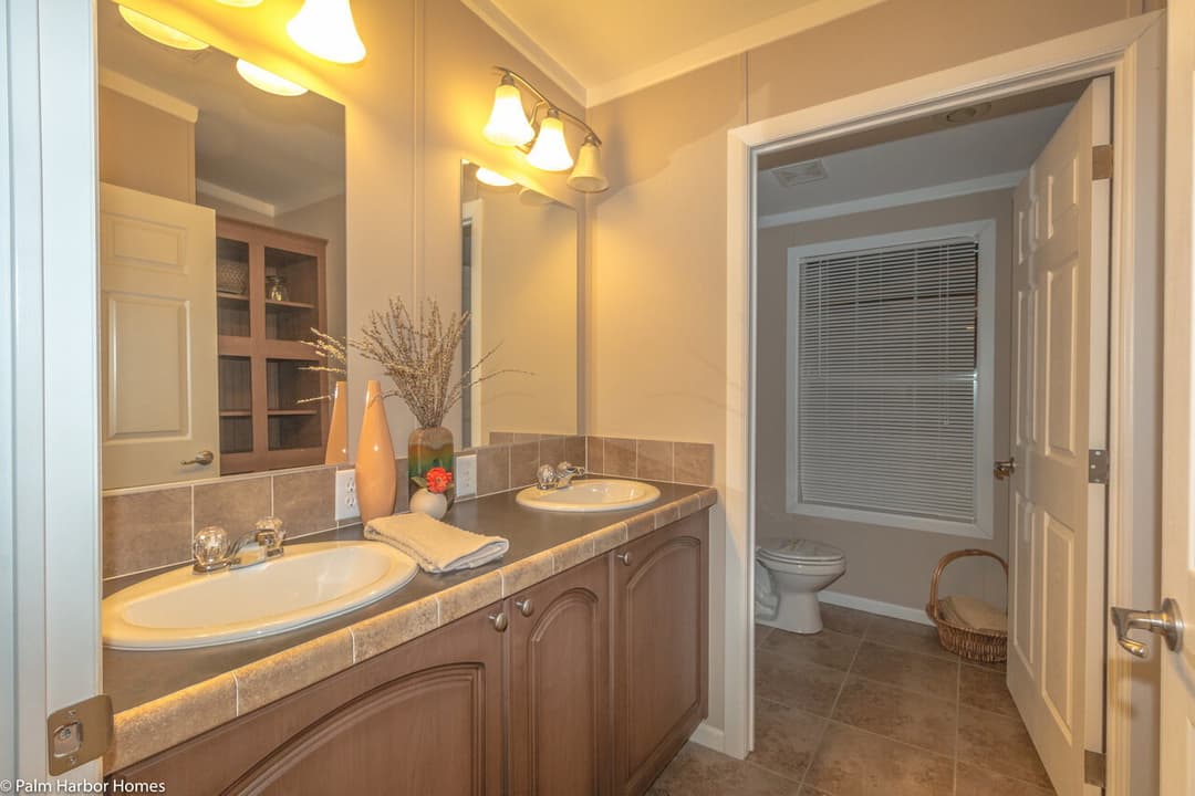Pelican bay 30683a bathroom home features
