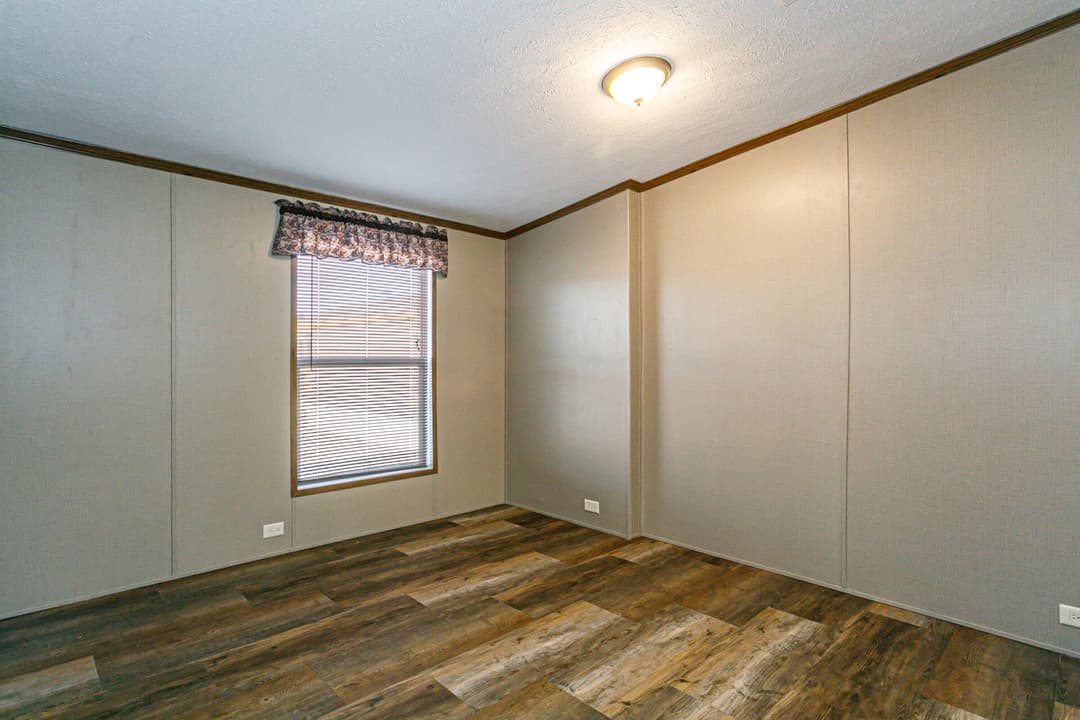 Doublewide h-3672-43a bedroom home features