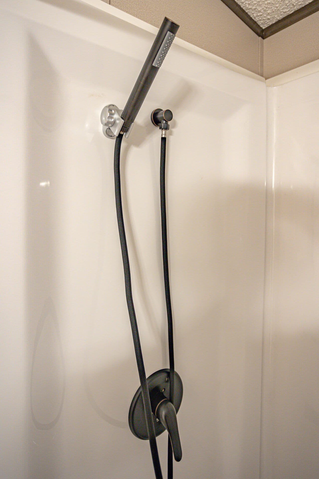 Heritage h-1672-32b bathroom home features