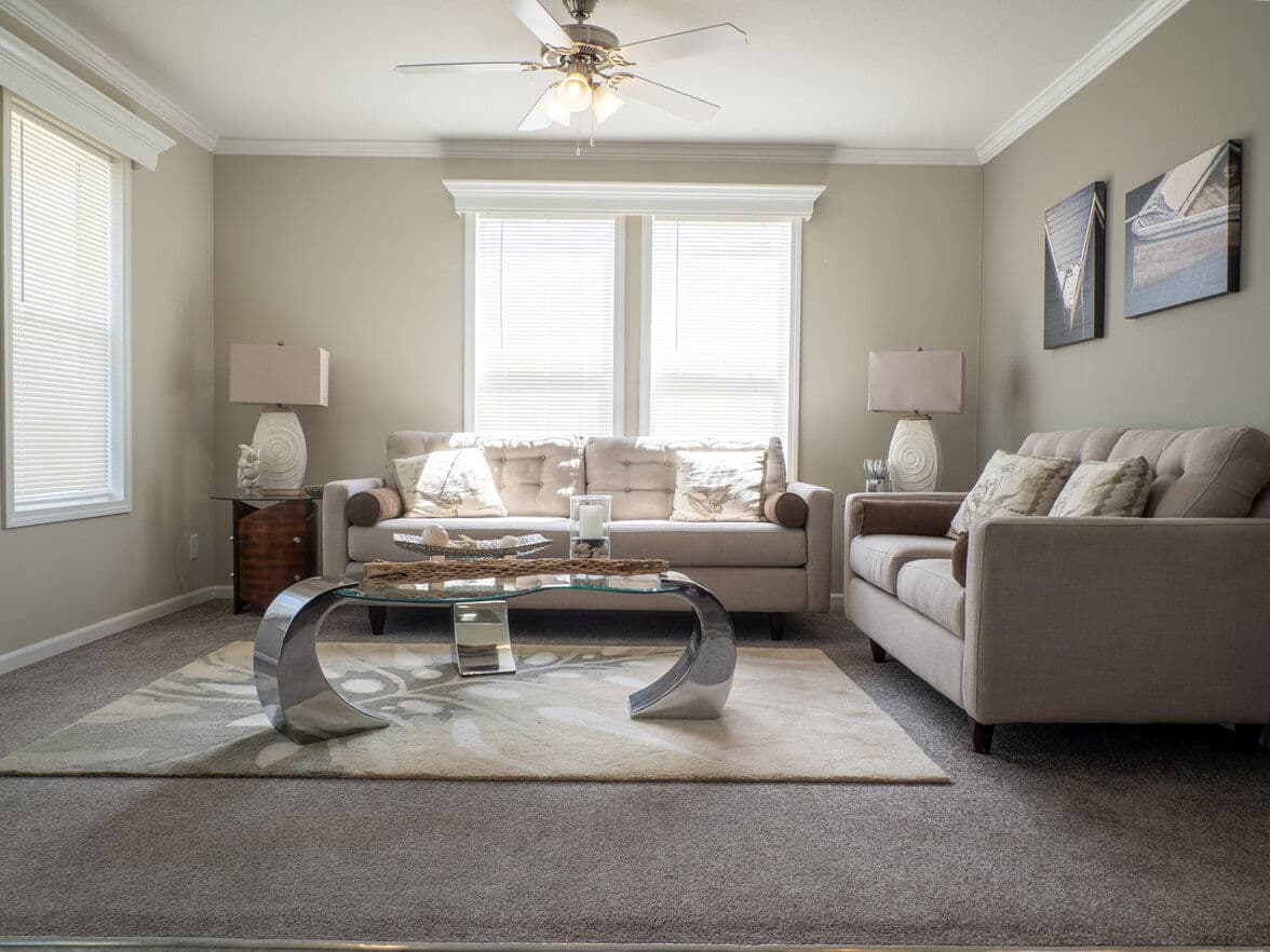 Avon park 24482e interior home features