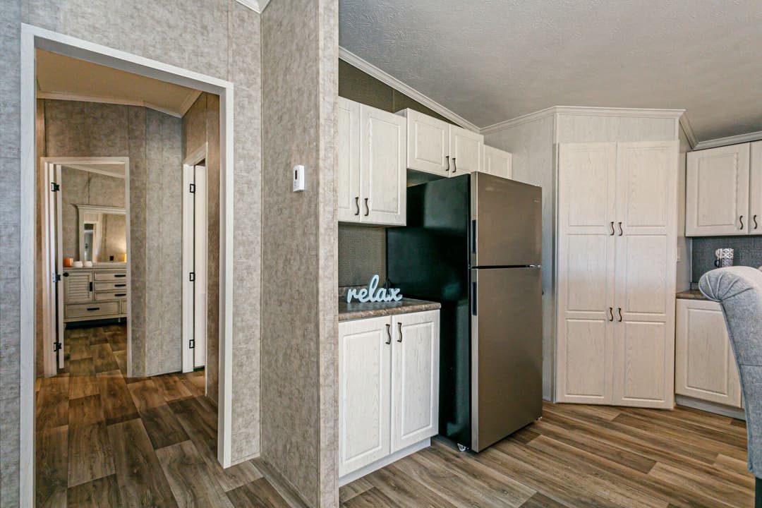 Classic c-3264-32bp kitchen home features