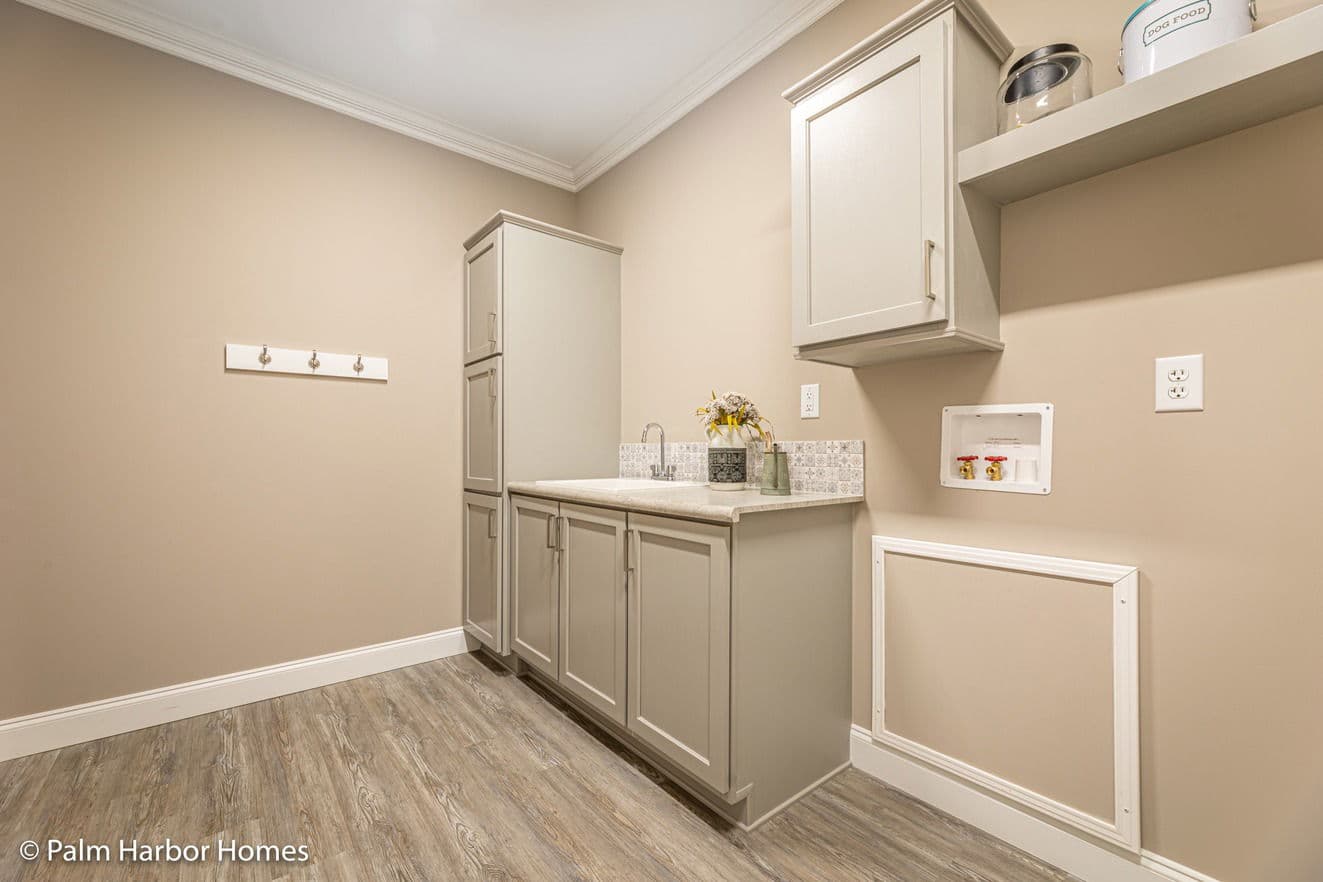 Tradewinds ii 40684c interior home features