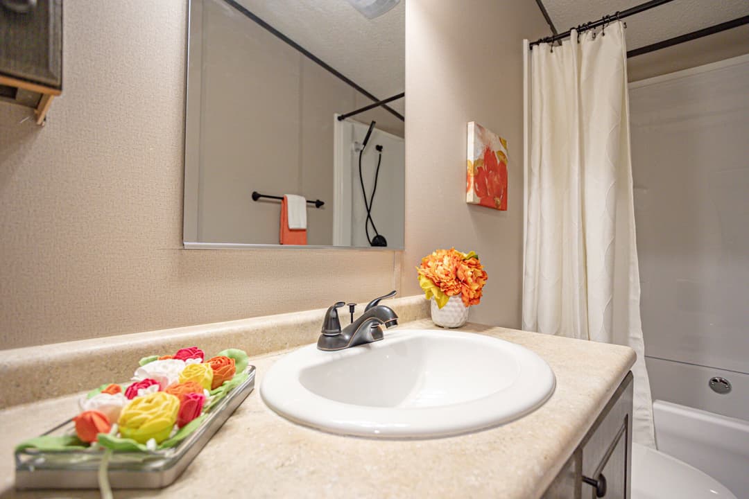 Heritage h-1672-32b bathroom home features