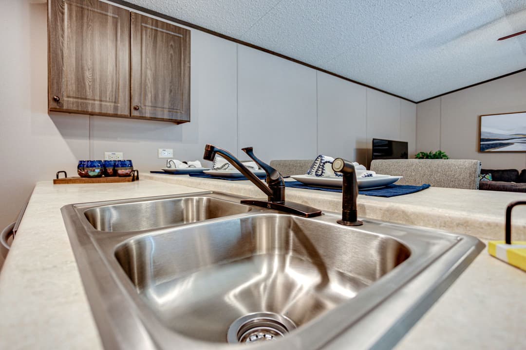 Heritage h-1672-32b kitchen home features