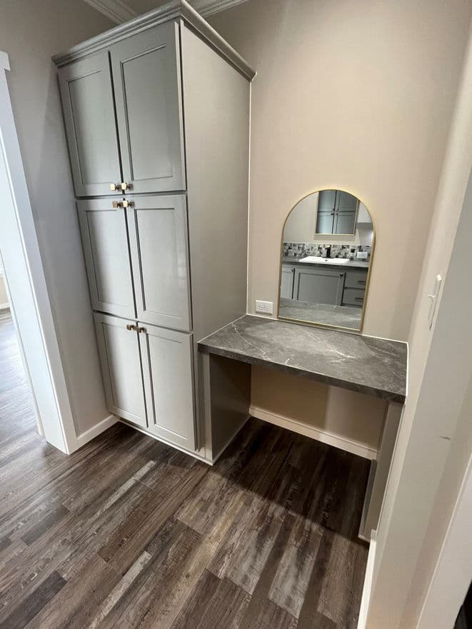 Alexa 28522a interior home features