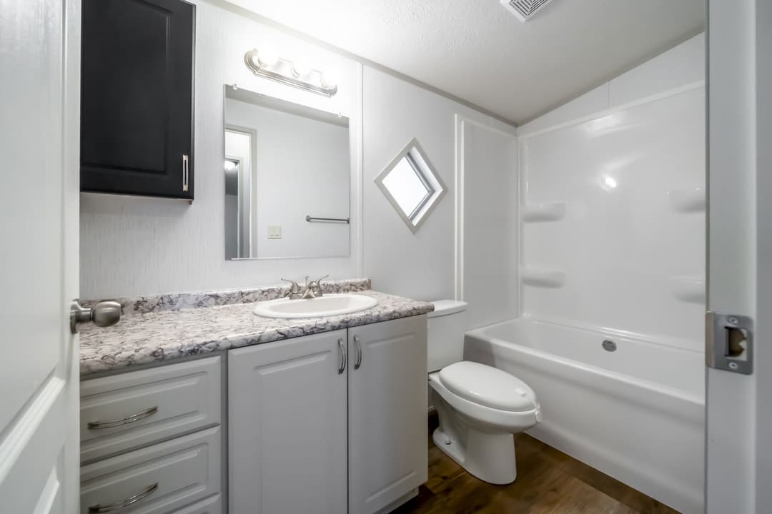 Heritage h-1880-32e bathroom home features