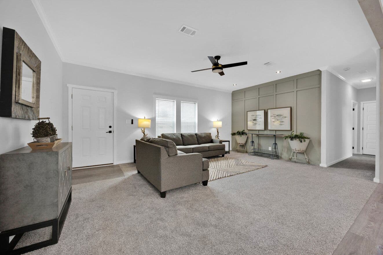 Quinn 30523a interior home features