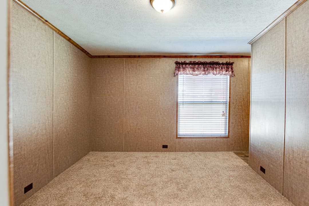 Heritage h-3264-32c bedroom home features