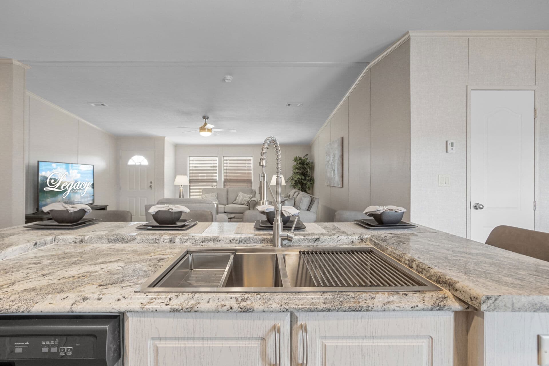 Heritage h-3272-43a kitchen home features