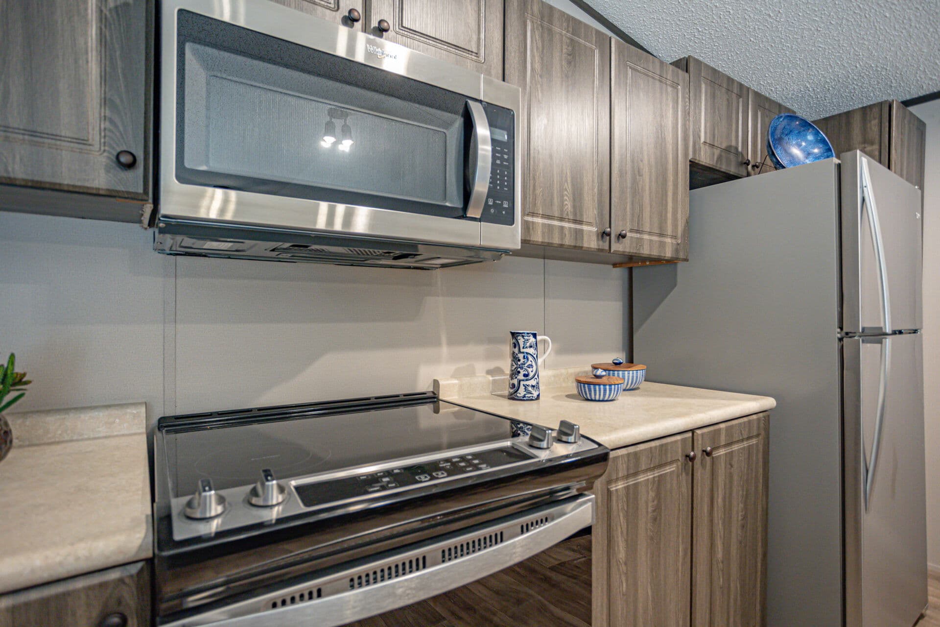 Heritage h-1672-32b kitchen home features