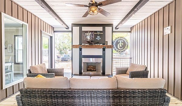 The white oak   home features