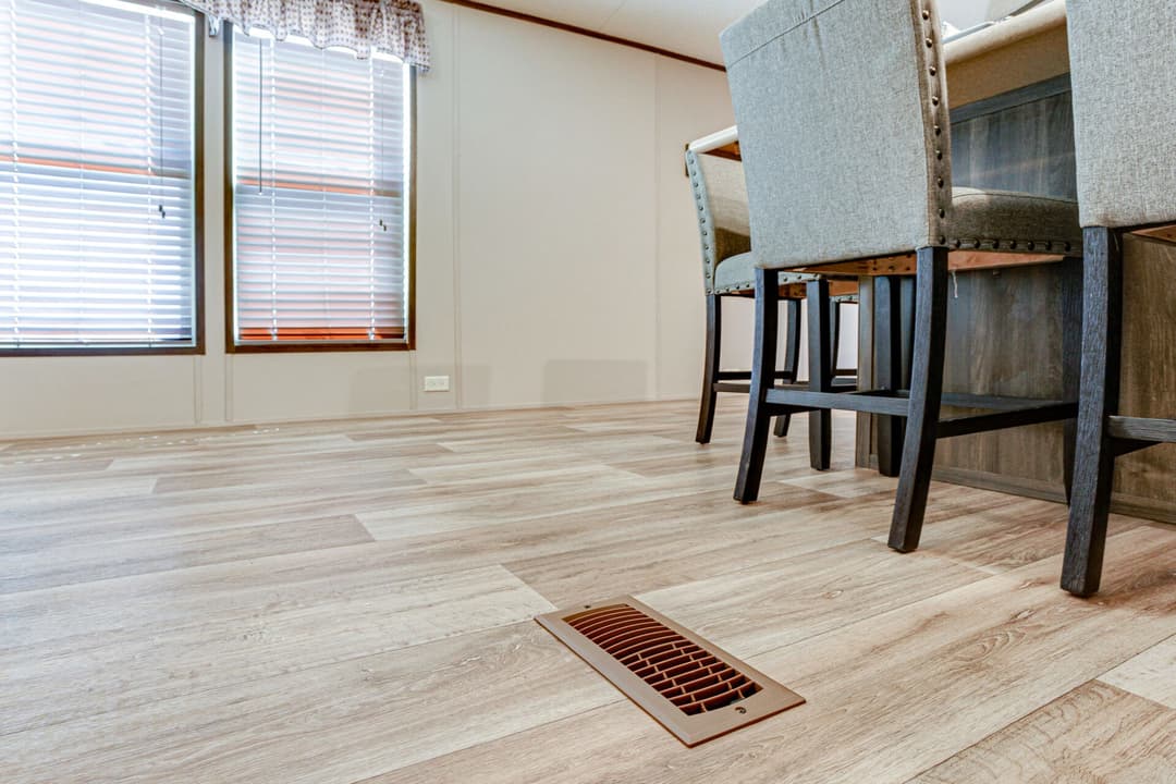 Heritage h-1672-32b interior home features