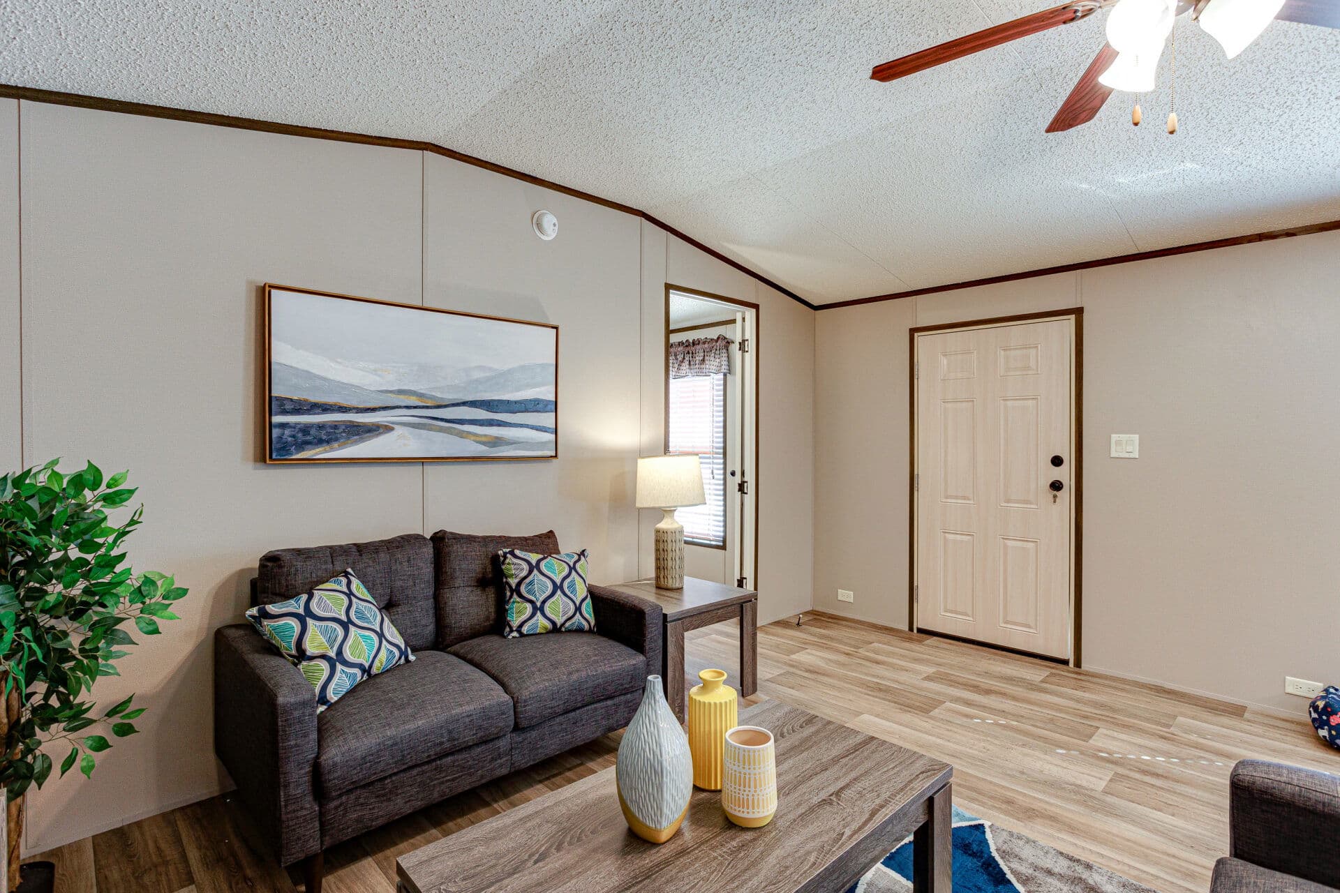 Heritage h-1672-32b interior home features