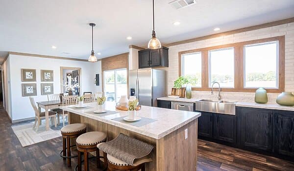 The delilah  home features