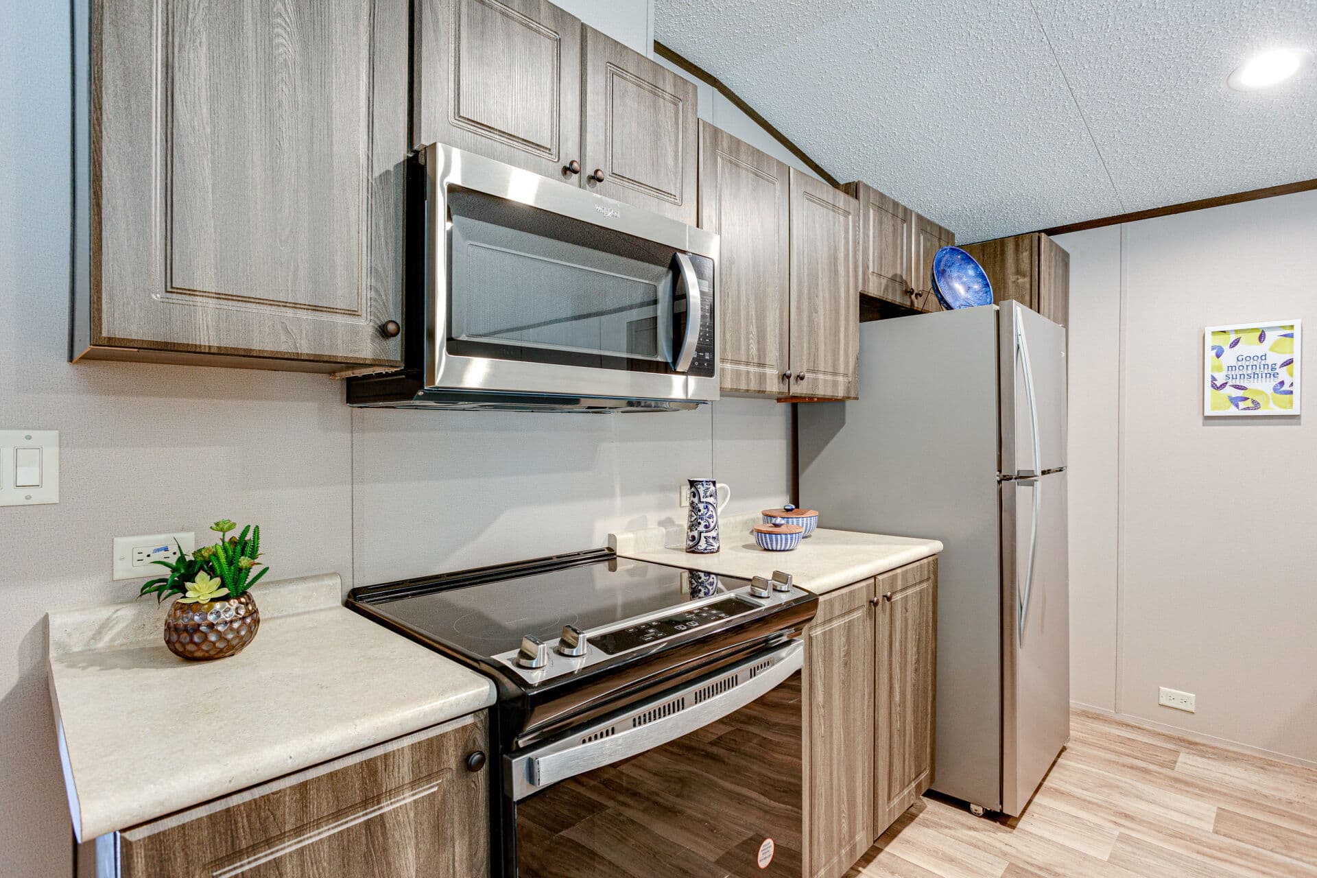 Heritage h-1672-32b kitchen home features